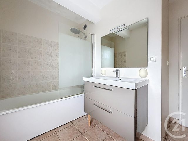 Appartement F5 à vendre - 5 pièces - 97.0 m2 - CHARTRES - 28 - CENTRE - Century 21 Maitrejean Immobilier