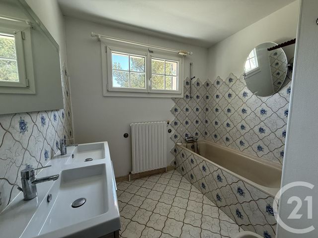 maison à louer - 6 pièces - 190.01 m2 - CHARTRES - 28 - CENTRE - Century 21 Maitrejean Immobilier