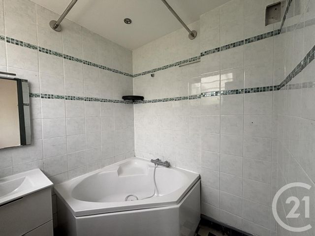 maison à louer - 2 pièces - 62.0 m2 - CHARTRES - 28 - CENTRE - Century 21 Maitrejean Immobilier