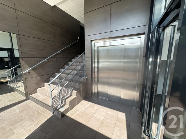 Appartement F3 à louer - 3 pièces - 60.29 m2 - CHARTRES - 28 - CENTRE - Century 21 Maitrejean Immobilier