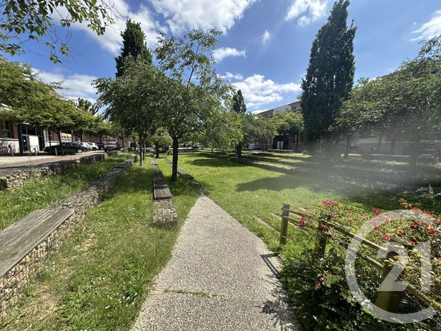 Appartement F3 à louer - 3 pièces - 60.29 m2 - CHARTRES - 28 - CENTRE - Century 21 Maitrejean Immobilier