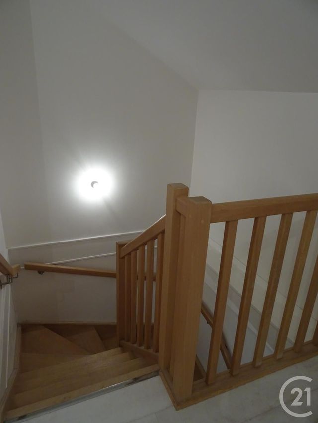 Appartement F2 à louer - 2 pièces - 34.2 m2 - CHARTRES - 28 - CENTRE - Century 21 Maitrejean Immobilier