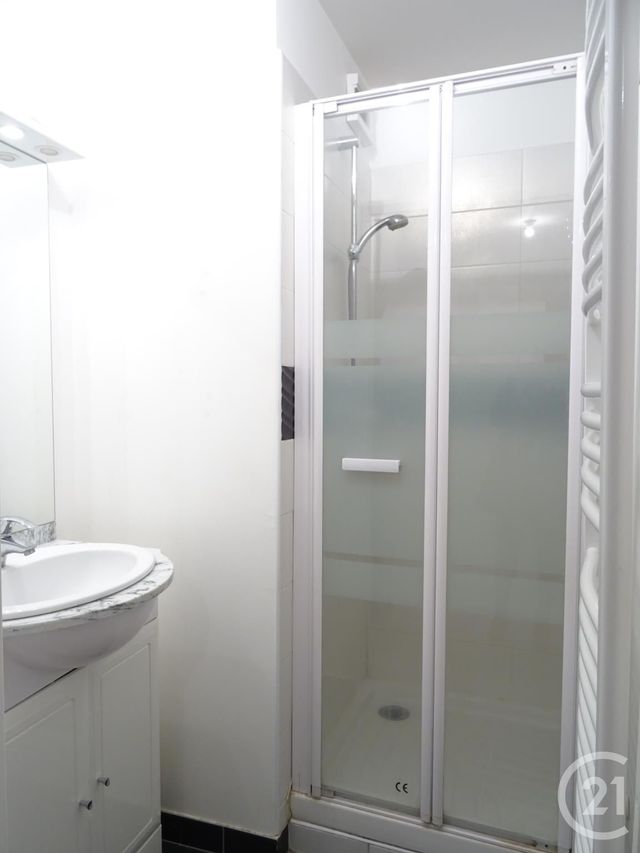 Appartement F2 à louer - 2 pièces - 34.2 m2 - CHARTRES - 28 - CENTRE - Century 21 Maitrejean Immobilier