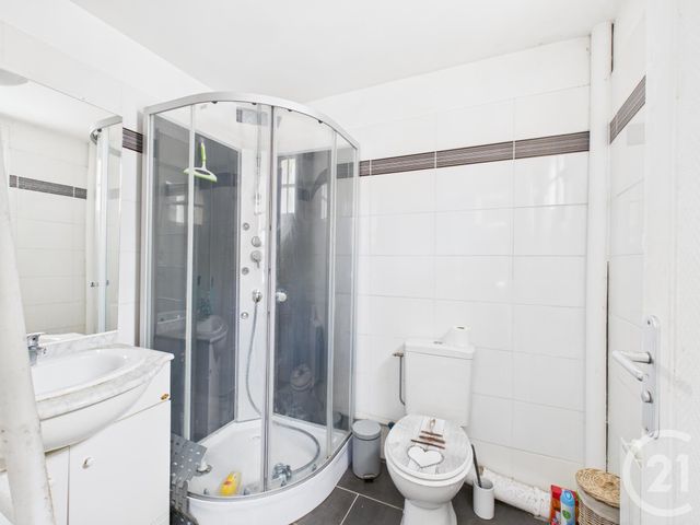 Appartement F1 à vendre - 1 pièce - 28.11 m2 - CHARTRES - 28 - CENTRE - Century 21 Maitrejean Immobilier