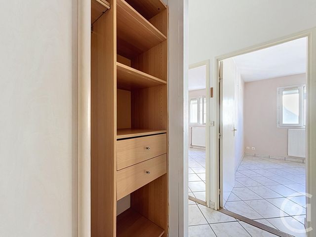 Appartement T4 à vendre - 4 pièces - 73.55 m2 - CHARTRES - 28 - CENTRE - Century 21 Maitrejean Immobilier