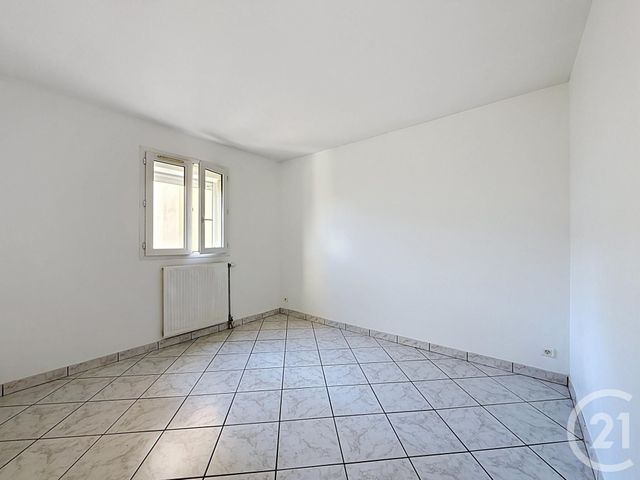 Appartement T4 à vendre - 4 pièces - 73.55 m2 - CHARTRES - 28 - CENTRE - Century 21 Maitrejean Immobilier