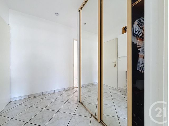 Appartement T4 à vendre - 4 pièces - 73.55 m2 - CHARTRES - 28 - CENTRE - Century 21 Maitrejean Immobilier