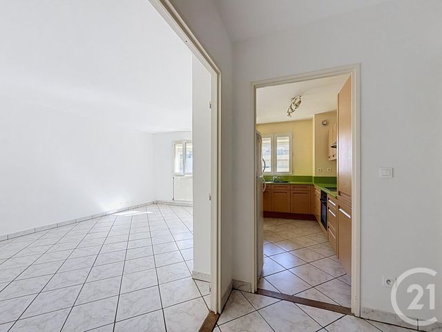 Appartement T4 à vendre - 4 pièces - 73.55 m2 - CHARTRES - 28 - CENTRE - Century 21 Maitrejean Immobilier