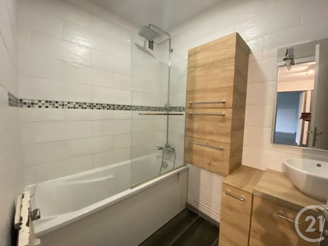 Appartement F3 à louer - 3 pièces - 59.61 m2 - CHARTRES - 28 - CENTRE - Century 21 Maitrejean Immobilier