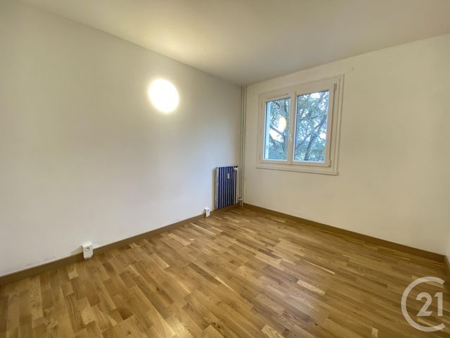 Appartement F3 à louer - 3 pièces - 59.61 m2 - CHARTRES - 28 - CENTRE - Century 21 Maitrejean Immobilier