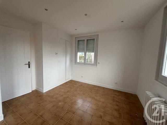 maison à louer - 4 pièces - 82.5 m2 - LEVES - 28 - CENTRE - Century 21 Maitrejean Immobilier