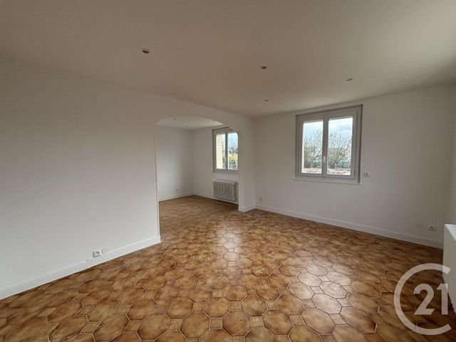 maison à louer - 4 pièces - 82.5 m2 - LEVES - 28 - CENTRE - Century 21 Maitrejean Immobilier