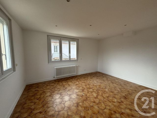 maison à louer - 4 pièces - 82.5 m2 - LEVES - 28 - CENTRE - Century 21 Maitrejean Immobilier