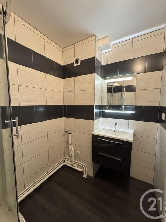 Appartement T3 à louer - 3 pièces - 58.52 m2 - LEVES - 28 - CENTRE - Century 21 Maitrejean Immobilier