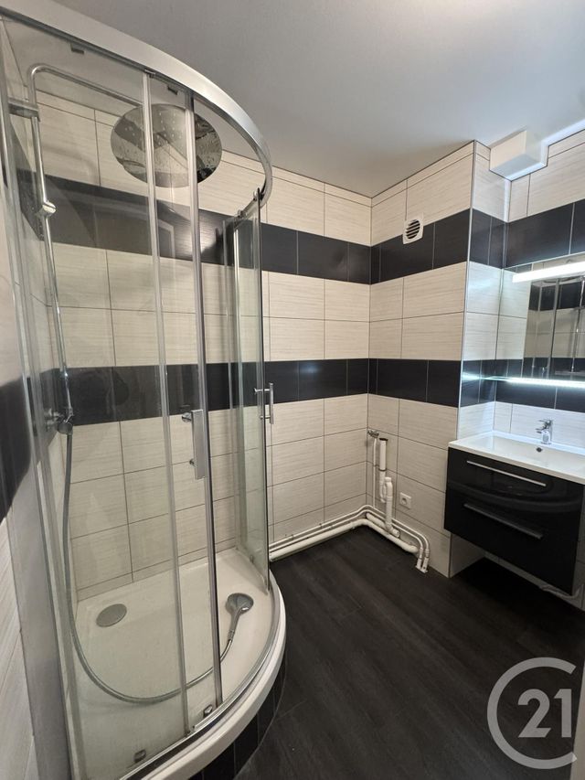 Appartement T3 à louer - 3 pièces - 58.52 m2 - LEVES - 28 - CENTRE - Century 21 Maitrejean Immobilier