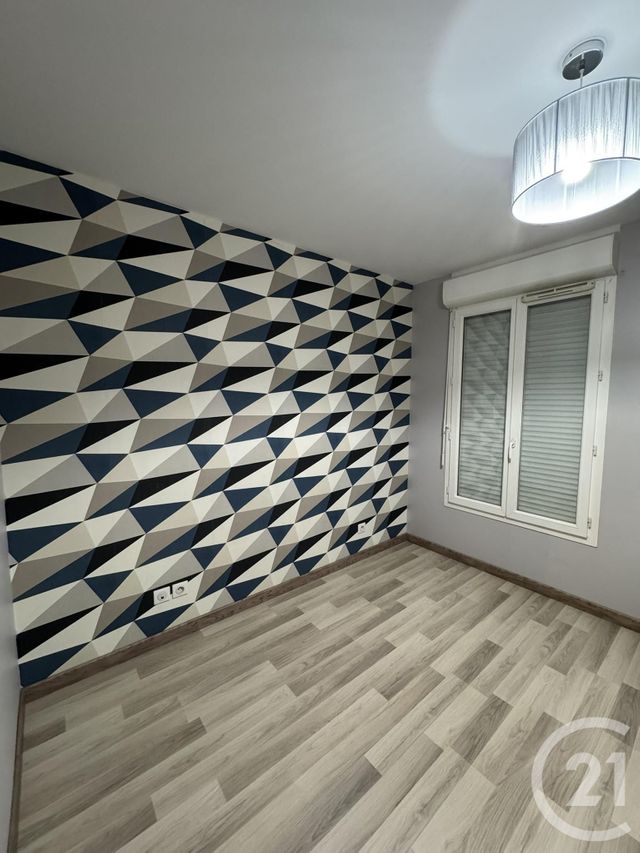 Appartement T3 à louer - 3 pièces - 58.52 m2 - LEVES - 28 - CENTRE - Century 21 Maitrejean Immobilier