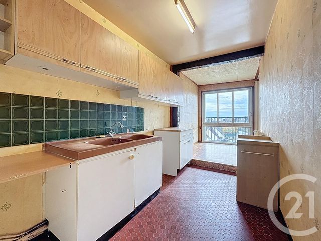 Appartement T3 à vendre - 3 pièces - 68.33 m2 - CHARTRES - 28 - CENTRE - Century 21 Maitrejean Immobilier