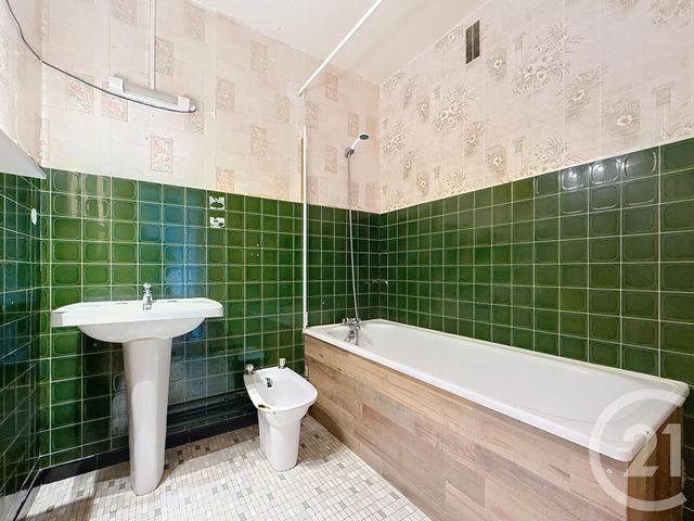 Appartement T3 à vendre - 3 pièces - 68.33 m2 - CHARTRES - 28 - CENTRE - Century 21 Maitrejean Immobilier