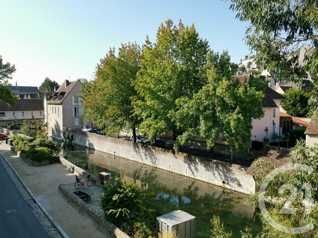 Appartement F3 à louer - 3 pièces - 81.03 m2 - CHARTRES - 28 - CENTRE - Century 21 Maitrejean Immobilier