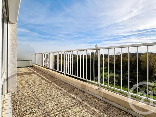 Appartement F1 à vendre - 1 pièce - 29.54 m2 - CHARTRES - 28 - CENTRE - Century 21 Maitrejean Immobilier