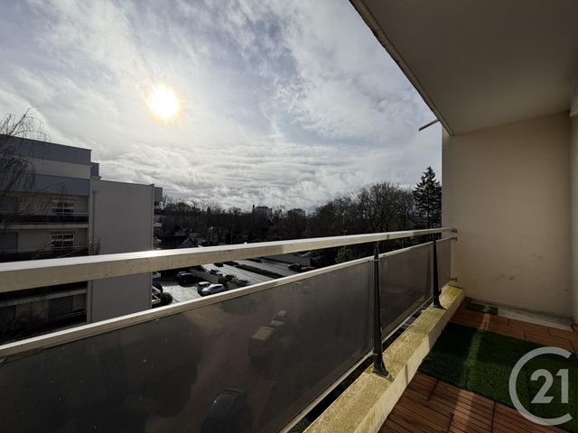 Appartement à louer - 2 pièces - 57.41 m2 - CHARTRES - 28 - CENTRE - Century 21 Maitrejean Immobilier