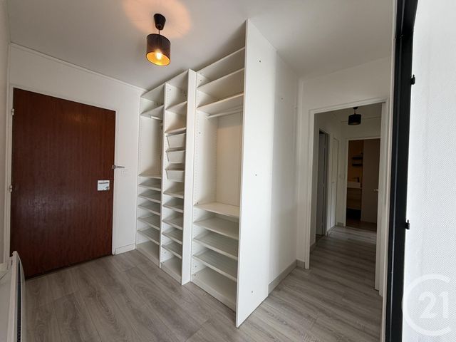 Appartement à louer - 2 pièces - 57.41 m2 - CHARTRES - 28 - CENTRE - Century 21 Maitrejean Immobilier