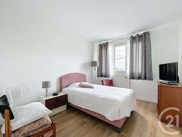 Appartement F4 à vendre - 4 pièces - 97.19 m2 - CHARTRES - 28 - CENTRE - Century 21 Maitrejean Immobilier