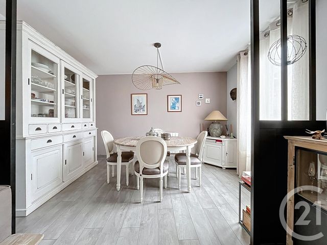 Appartement F4 à vendre - 4 pièces - 87.52 m2 - CHARTRES - 28 - CENTRE - Century 21 Maitrejean Immobilier