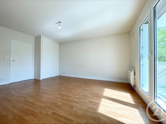 Appartement F2 à louer - 2 pièces - 34.0 m2 - CHARTRES - 28 - CENTRE - Century 21 Maitrejean Immobilier