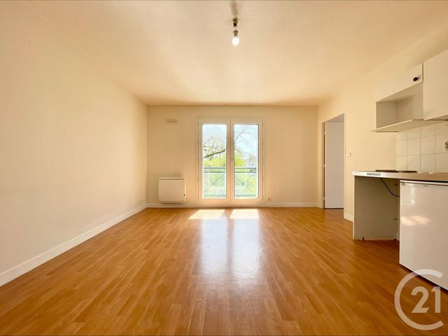 Appartement F2 à louer - 2 pièces - 34.0 m2 - CHARTRES - 28 - CENTRE - Century 21 Maitrejean Immobilier
