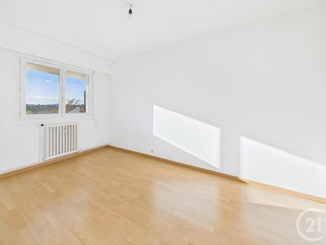 Appartement F2 à vendre - 2 pièces - 43.4 m2 - CHARTRES - 28 - CENTRE - Century 21 Maitrejean Immobilier