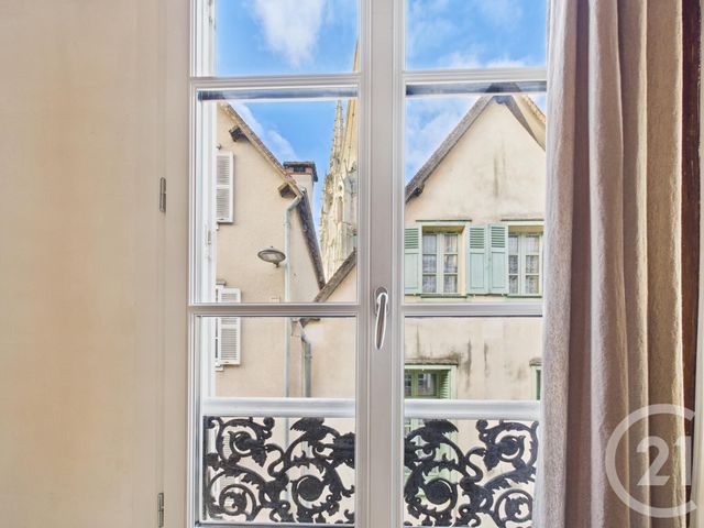 Appartement F2 à vendre - 2 pièces - 57.75 m2 - CHARTRES - 28 - CENTRE - Century 21 Maitrejean Immobilier