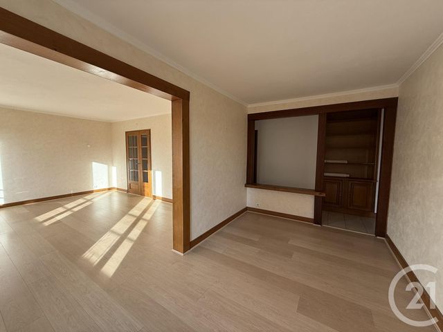 Appartement F4 à louer - 5 pièces - 112.11 m2 - CHARTRES - 28 - CENTRE - Century 21 Maitrejean Immobilier