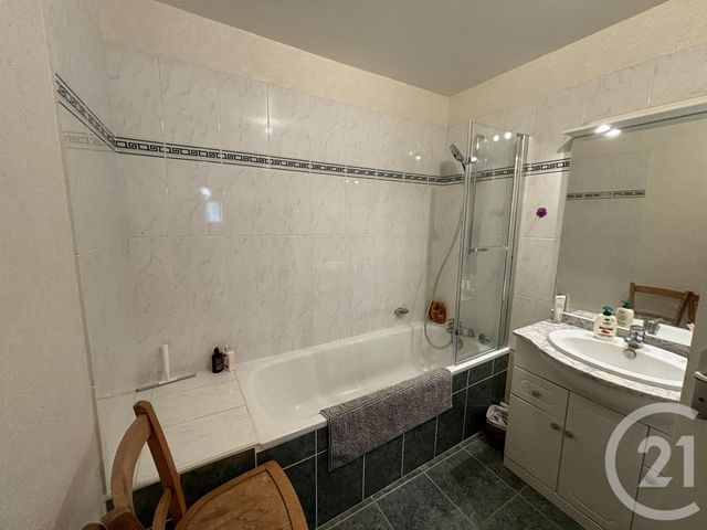 Appartement F2 à louer - 2 pièces - 48.54 m2 - CHARTRES - 28 - CENTRE - Century 21 Maitrejean Immobilier