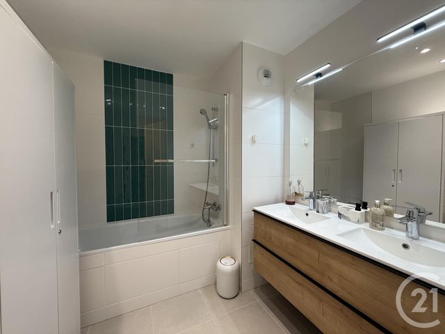 Appartement F4 à louer - 4 pièces - 82.9 m2 - CHARTRES - 28 - CENTRE - Century 21 Maitrejean Immobilier