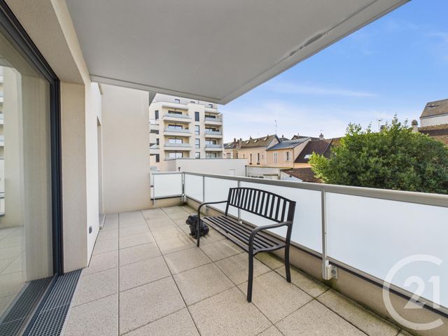 Appartement F3 à vendre - 3 pièces - 64.1 m2 - CHARTRES - 28 - CENTRE - Century 21 Maitrejean Immobilier