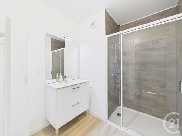 Appartement F3 à vendre - 3 pièces - 64.1 m2 - CHARTRES - 28 - CENTRE - Century 21 Maitrejean Immobilier