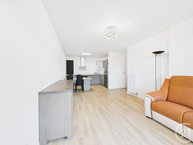 Appartement F3 à vendre - 3 pièces - 64.1 m2 - CHARTRES - 28 - CENTRE - Century 21 Maitrejean Immobilier