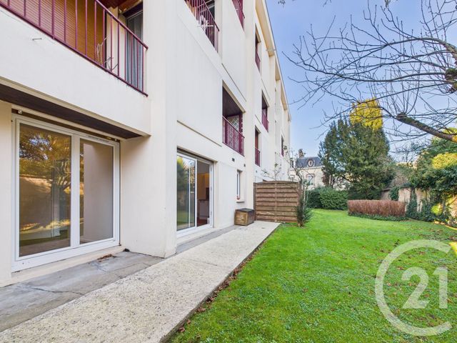 Appartement F2 à vendre - 2 pièces - 42.32 m2 - CHARTRES - 28 - CENTRE - Century 21 Maitrejean Immobilier