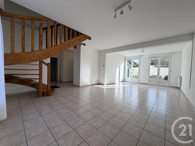 maison à louer - 4 pièces - 108.33 m2 - CHARTRES - 28 - CENTRE - Century 21 Maitrejean Immobilier