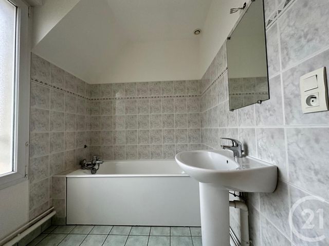 maison à louer - 4 pièces - 108.33 m2 - CHARTRES - 28 - CENTRE - Century 21 Maitrejean Immobilier