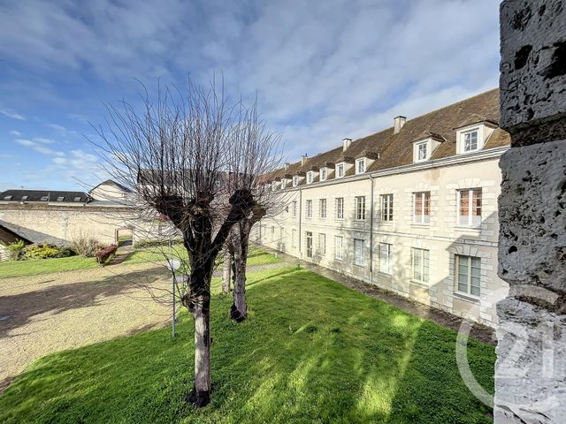 Appartement T2 à louer - 2 pièces - 46.46 m2 - CHARTRES - 28 - CENTRE - Century 21 Maitrejean Immobilier