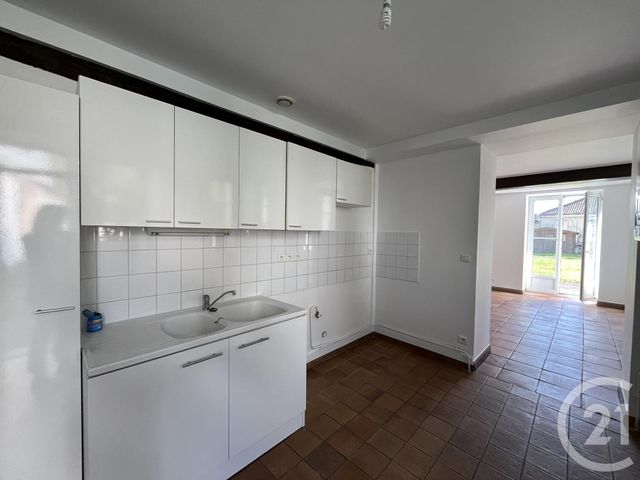 Appartement F2 à louer - 2 pièces - 56.86 m2 - CHARTRES - 28 - CENTRE - Century 21 Maitrejean Immobilier