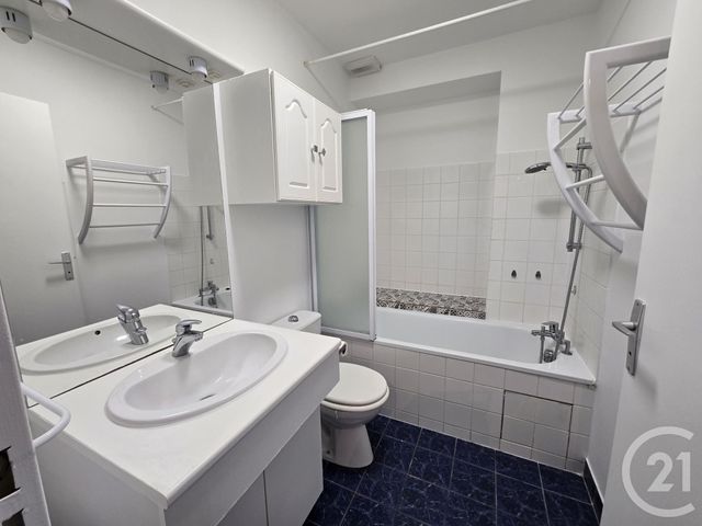 Appartement T2 à louer - 2 pièces - 44.62 m2 - CHARTRES - 28 - CENTRE - Century 21 Maitrejean Immobilier