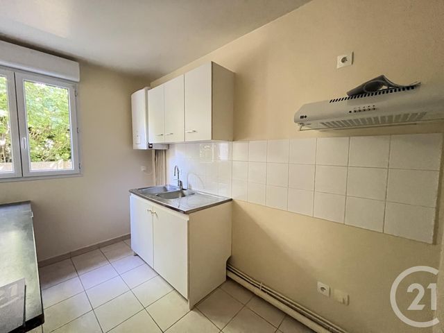 Appartement F2 à louer - 2 pièces - 51.7 m2 - CHARTRES - 28 - CENTRE - Century 21 Maitrejean Immobilier