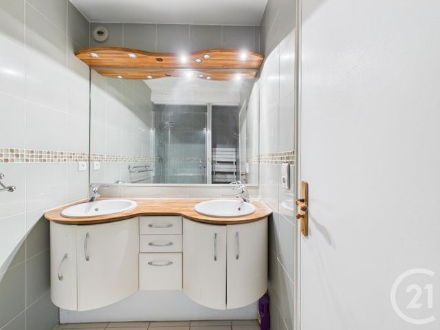 Appartement F5 à vendre - 5 pièces - 126.98 m2 - CHARTRES - 28 - CENTRE - Century 21 Maitrejean Immobilier