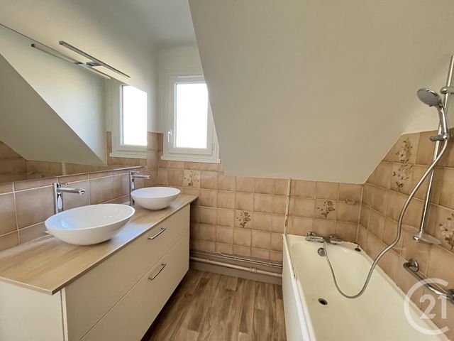 maison à louer - 5 pièces - 104.77 m2 - CHARTRES - 28 - CENTRE - Century 21 Maitrejean Immobilier