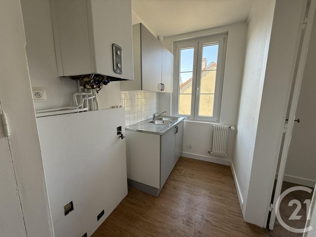 Appartement F3 à louer - 2 pièces - 45.0 m2 - CHARTRES - 28 - CENTRE - Century 21 Maitrejean Immobilier