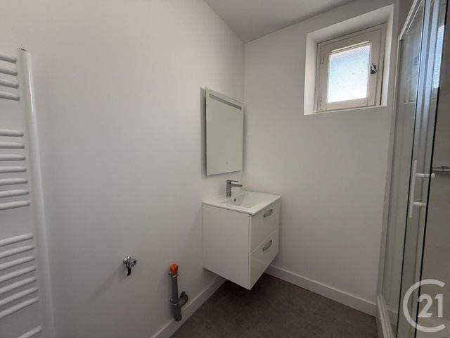 Appartement F3 à louer - 2 pièces - 45.0 m2 - CHARTRES - 28 - CENTRE - Century 21 Maitrejean Immobilier