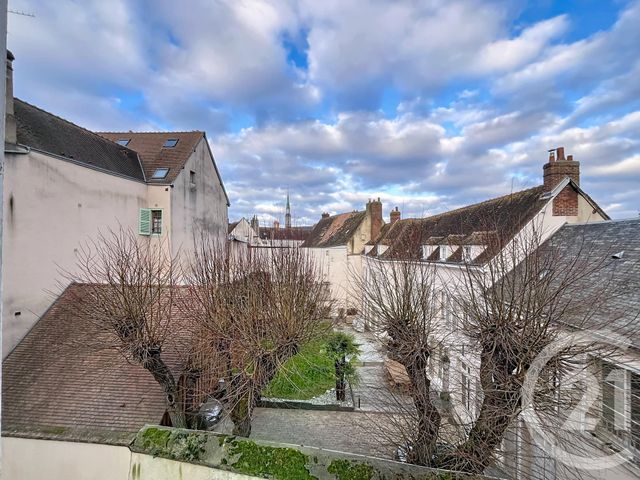 Appartement F2 à vendre - 2 pièces - 38.0 m2 - CHARTRES - 28 - CENTRE - Century 21 Maitrejean Immobilier